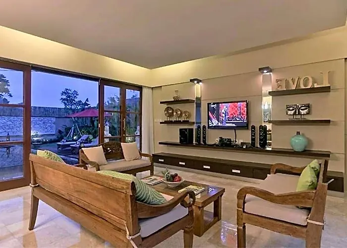 ホテル Tryphena 3 Bedroom Private Pool Zn37 バリ島